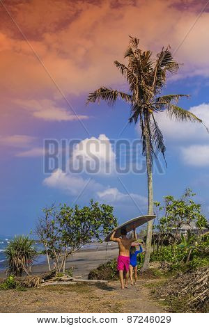 Surfers couple