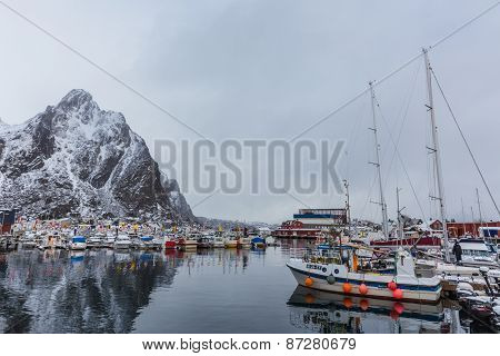 World championship in arctic cod fishing.