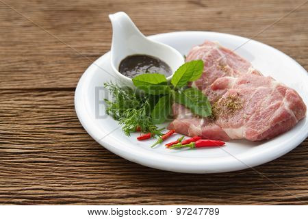 Raw Pork Neck Carbonade  And Black Pepper Souce