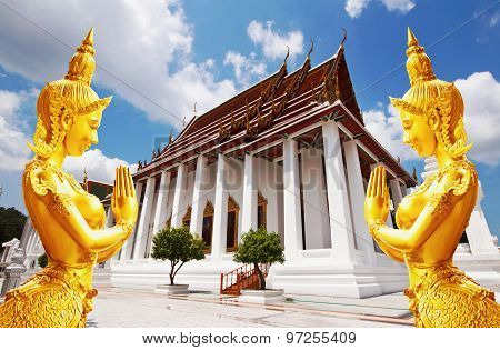 Thailand Bangkok Travel , Wat Ratchanaddaram  Is Major Tourist Destination , Bangkok Thailand