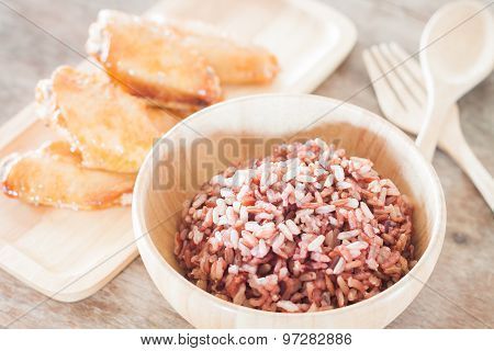 Multi Grains Berry Rice With Grilled Chicken Wings