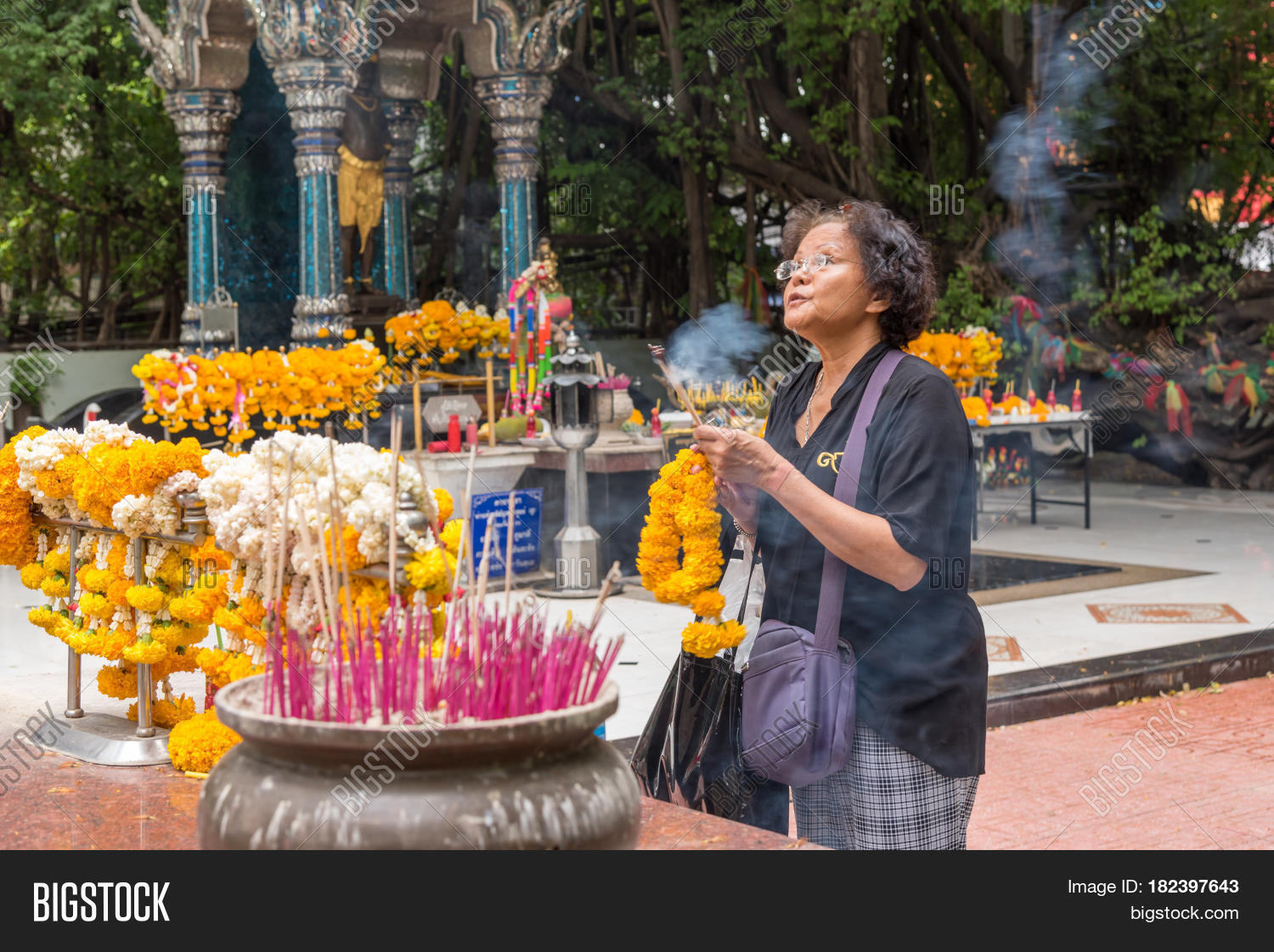 Thai Buddhism Pray Image & Photo (Free Trial) Bigstock
