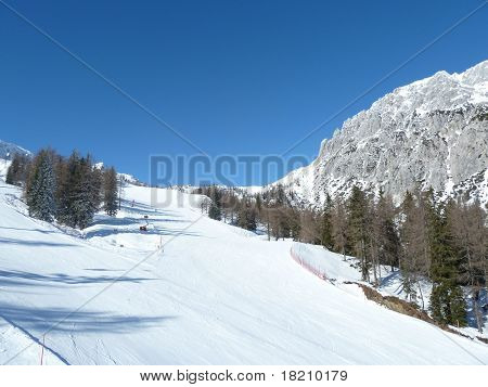 Piste in den Alpen