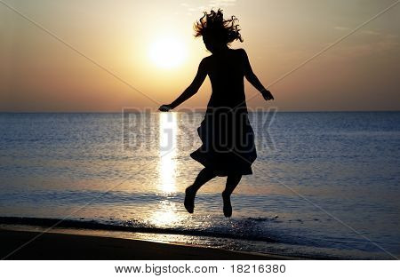 Tanzen mit Sonnenuntergang