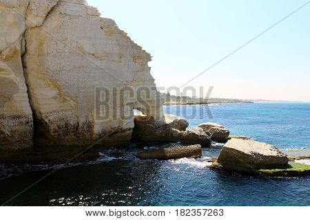 Descent by ropeway to the grottoes in Rosh Ha Nikra in the north of Israel