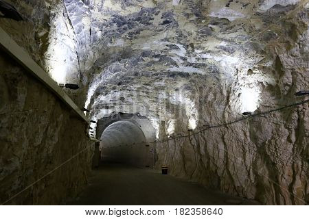 Descent by ropeway to the grottoes in Rosh Ha Nikra in the north of Israel