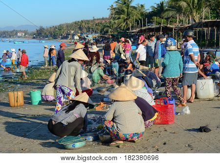 People At The Fish Market In Phan Thiet, Vietnam