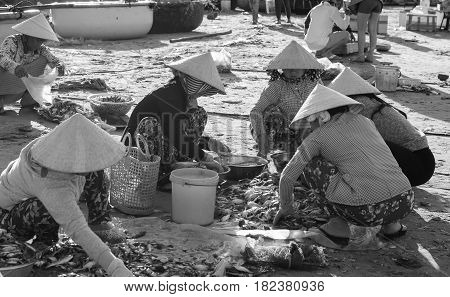 People At The Fish Market In Phan Thiet, Vietnam