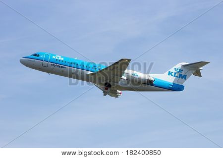 Klm Cityhopper Fokker F70 Airplane