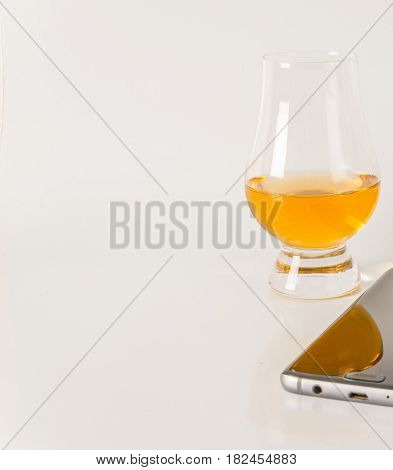 single malt tasting glass single malt whisky in a glass white background smartphone exclusive set