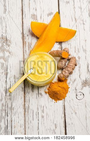 yogurt with mango and tumeric