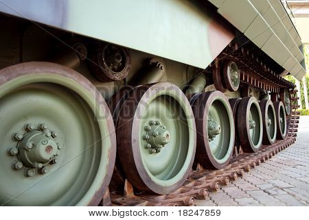 Kontinuierliche Spuren von einem Panzer