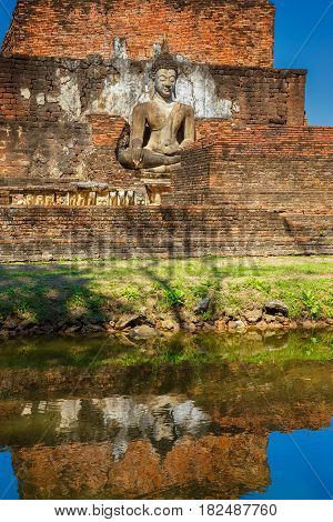 Sukhothai, Thailand - January 16 2017: Wat Mahathat Temple In The Precinct Of Sukhothai Historical P