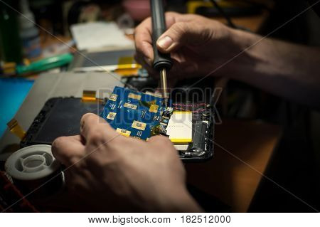 Male Solder Parts Smartphone, Repair