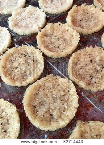 Cooking Fried Rice Candies With Sun Light, Pattern Of Thai Crispy Rice Cracker 