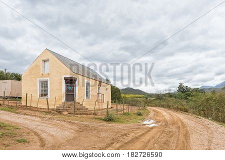 KRUISRIVIER SOUTH AFRICA - MARCH 24 2017: Old building next to the road between Kruisrivier and Calitzdorp