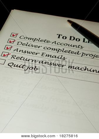 Сделать список Quiting A работу