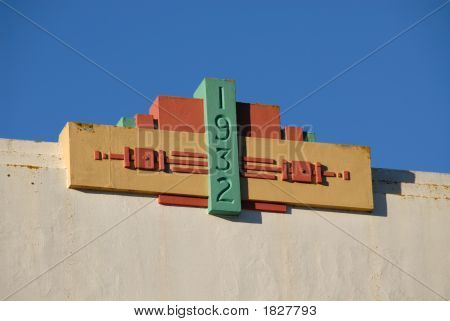 1932
