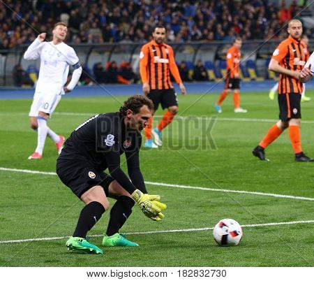 Ukrainian Premier League: Dynamo Kyiv V Shakhtar
