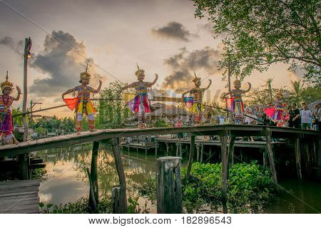 Manohra Show Songkran Water Festival April 14, 2017. Visitors to visit. Klong Dan floating market Ranot District, Songkhla Province, Thailand