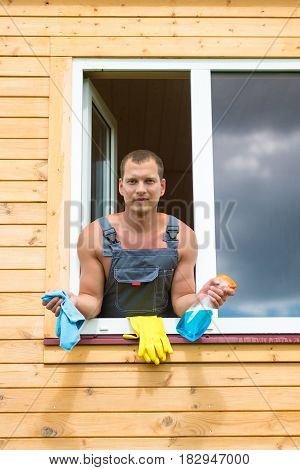 The window cleaner shows the means for cleaning