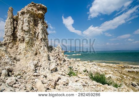 Tufa Tower Formations At Mono Lake In California's Eastern Sierra, Located Off Of Us-395