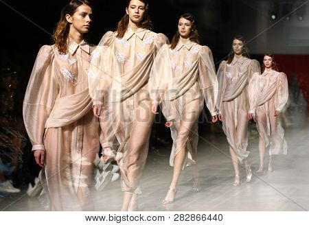 Ukrainian Fashion Week Fw19-20: Collection By Darja Donezz