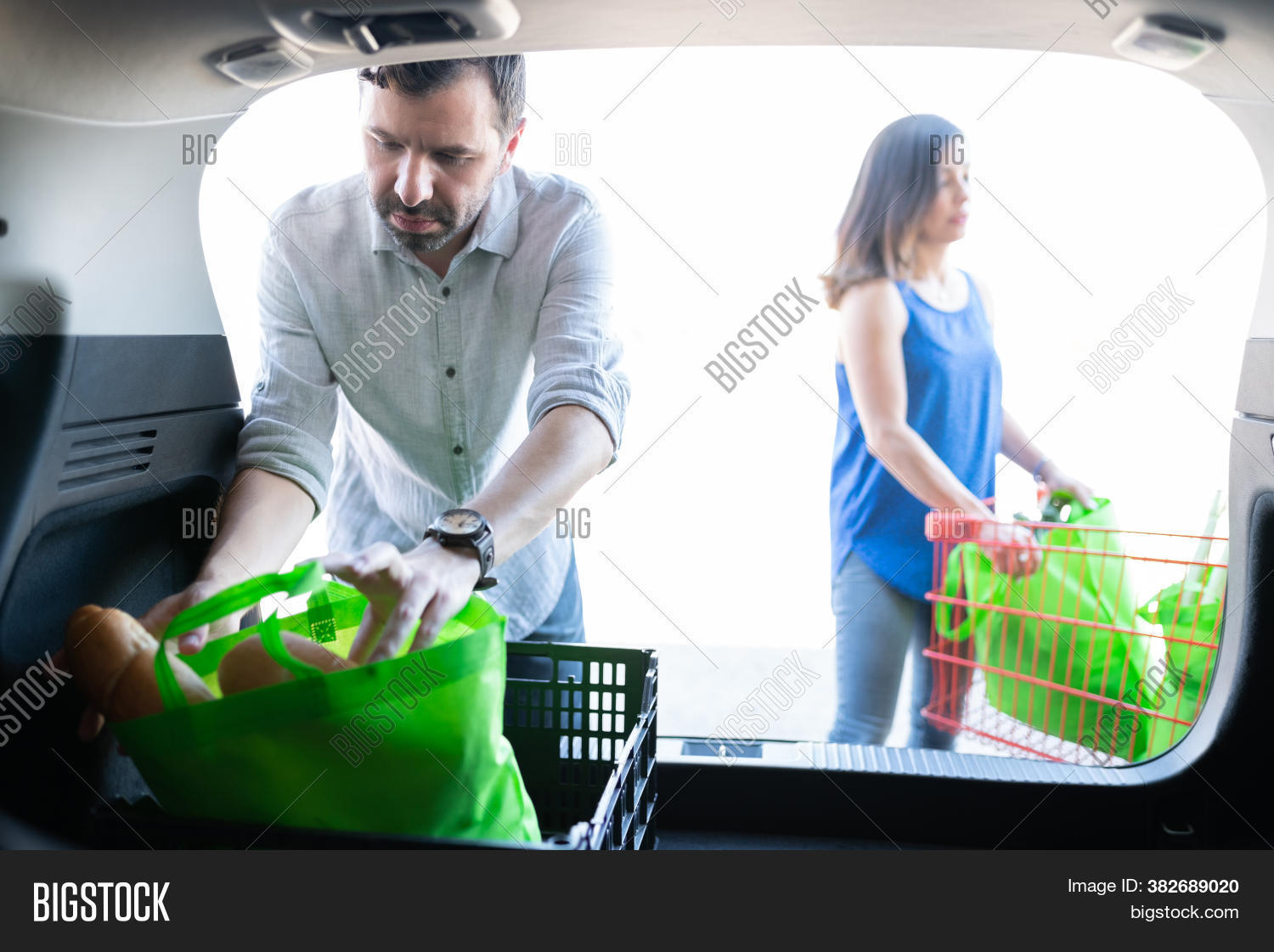 Couple Unloading Image & Photo (Free Trial) | Bigstock