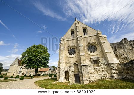 Abbey St-jean-des Vignes w Soissons
