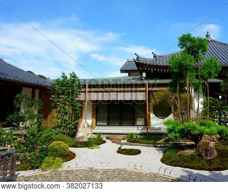 Traditional Japanese Ornamental Garden, Hasedera Temple (shoin Hall), Kamakura, Japan