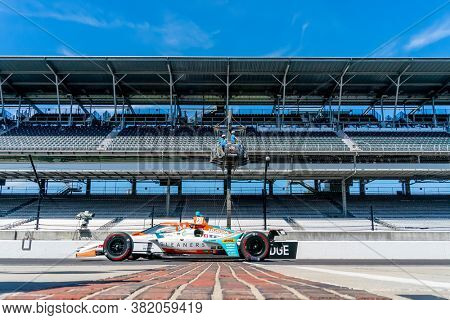 August 21, 2020 - Indianapolis, Indiana, USA: JAMES HINCHCLIFFE (29) of Toronto, Canada  practices for the Indianapolis 500 at the Indianapolis Motor Speedway in Indianapolis, Indiana.