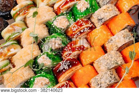 Many Types Of Shusha Are Stacked In A Row.