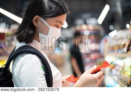 Asian Woman Wearing Protective Face Mask Prevention Virus And Pollution, Shopping Buying Foods At Su