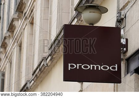 Bordeaux , Aquitaine / France - 08 20 2020 : Promod Text And Logo Signage Front Of French Shop Chain
