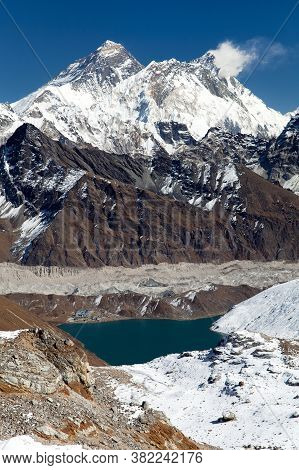 View Of Everest, Lhotse, Ngozumba Glacier And Gokyo Lake From Renjo La Pass - Way To Everest Base Ca