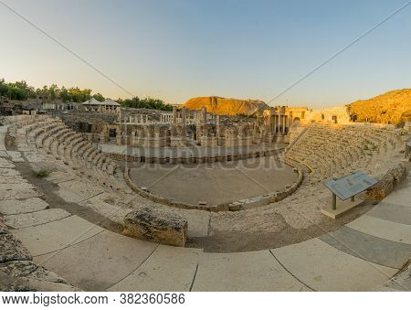 Bet Shean, Israel - August 23, 2020: Sunset View Of The Roman Theater, In The Ancient Roman-byzantin