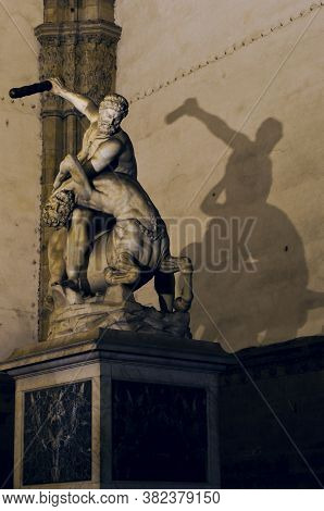 Awesome Nightshoot Of Hercules Sculpture By Night