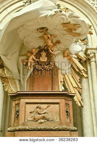 Krása z Bayeux katedrály