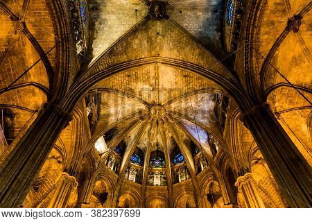 Barcelona, Catalonia, Europe, Spain, September 22, 2019. Awesome Interior Of The Cathedral Of The Ho