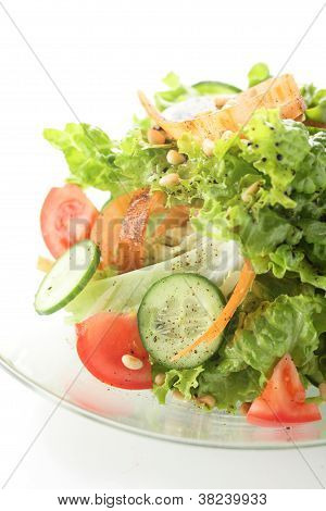 Insalata fredda di pomodoro e cetriolo