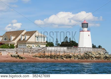 Lighthouse In St. Andrews By The Sea On The Bay Of Fundy In New Brunswick, Canada