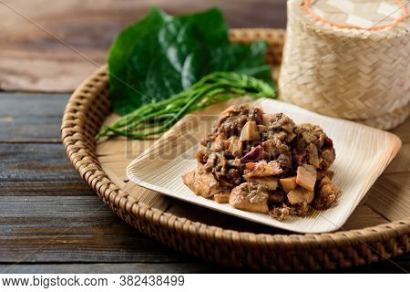 Northern Thai Food (tum Kraton), Spicy Santol Salad With Crab Paste