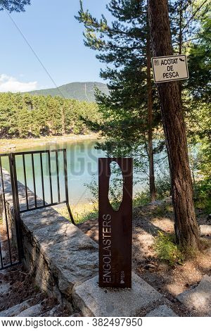 Escaldes Engodany, Andorra : 20 August 2020 : Cars Parked In The Engolasters Lake Parking In Escalde