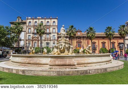 Sevilla, Spain - May 14, 2019: Fuente Hispalis Founain In The Historic Center Of Sevilla, Spain