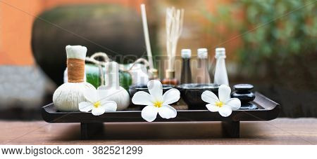 Spa Massage Compress Balls, Herbal Ball On The Wooden With Treaments Spa