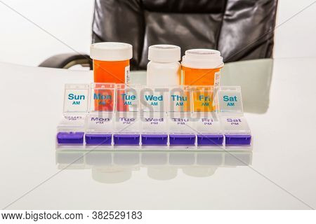 Weekly Pill Box Container With Am/pm Doses