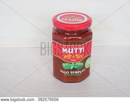 Parma - Aug 2020: Mutti Jar Of Tomato Sauce With Basil