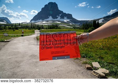 Montana, Usa - July 28, 2020: Sign At The Hidden Lake Trailhead At Logan Pass In Glacier National Pa