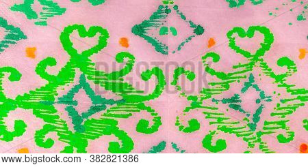 Ikat Tribal. Vivid Hand Drawn Geometry Pattern. Bright Ikat Textured Pattern. Serbian Embroidery. Co