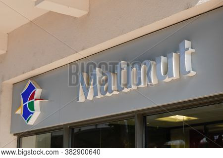 Bordeaux , Aquitaine / France - 08 25 2020 : Matmut Logo And Text Sign Front Of Office Store Buildin